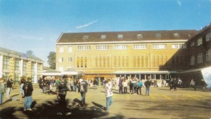 La cour du collège en 2003 - Collège Dominique SAVIO